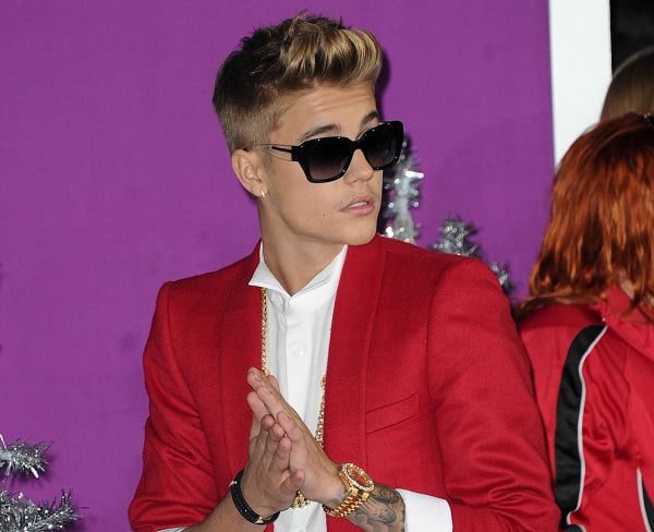 Justin Bieber arouses the anger of human rights defenders