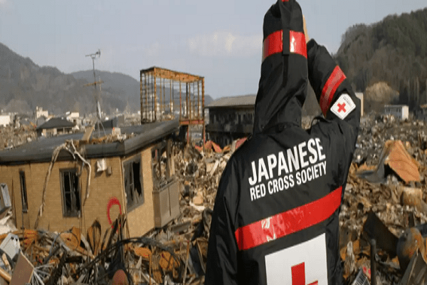 4 dead and more than 100 injured in Japan earthquake