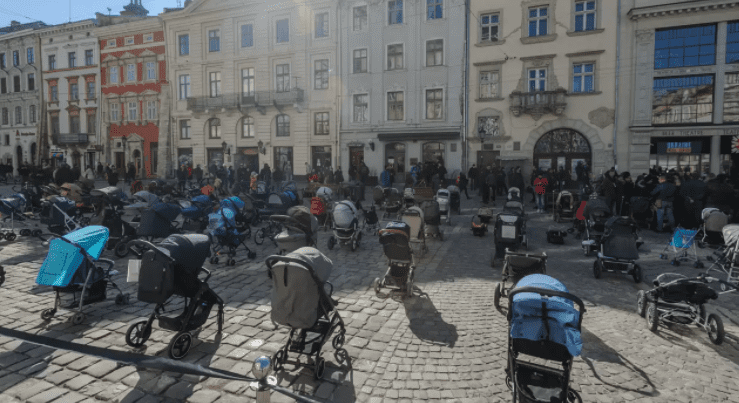 Mayor of Lviv 200,000 refugees in the city, maximum capacity reached