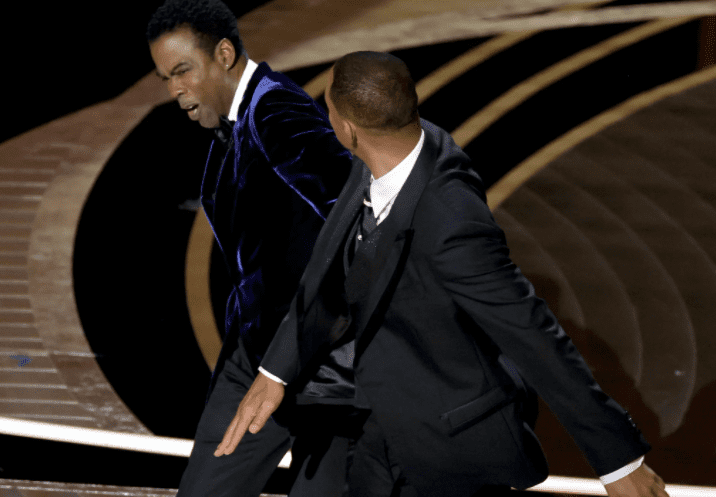 Oscars 2022 - Will Smith violently hits Chris Rock live He just took my head off!