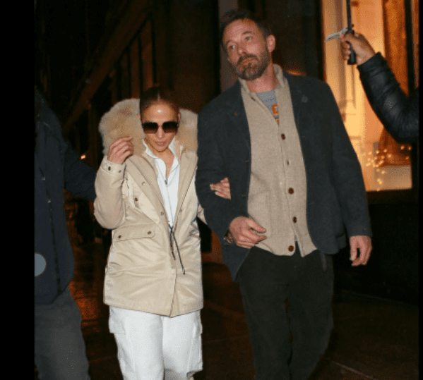 Jennifer Lopez engaged to Ben Affleck