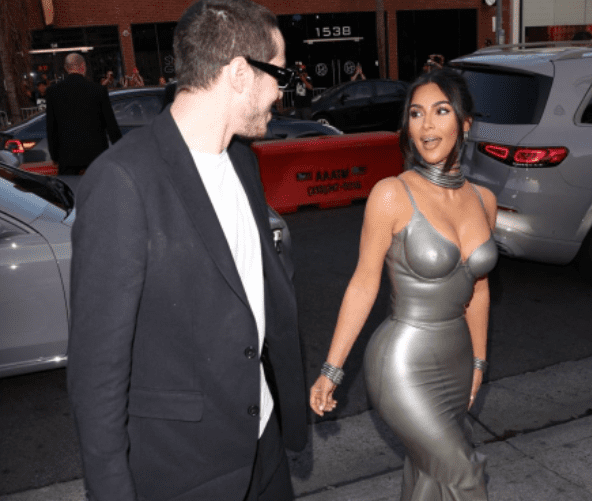 Kim Kardashian in a relationship with Pete Davidson lovers treat themselves to a romantic dinner