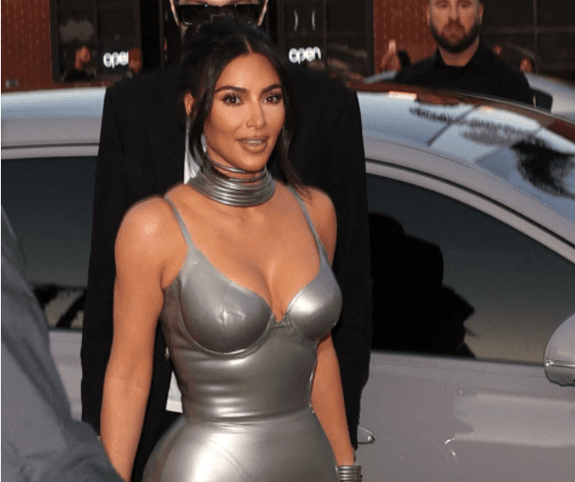 Kim Kardashian in a relationship with Pete Davidson lovers treat themselves to a romantic dinner