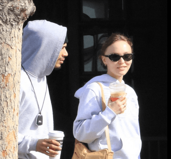 Lily-Rose Depp as a couple an accomplice with her darling Yassine in the streets of Los Angeles