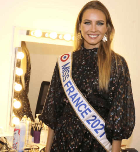 Amandine Petit - Miss France 2021- pushes a rant, internet users applaud her