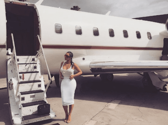 does kim kardashian have a private jet: