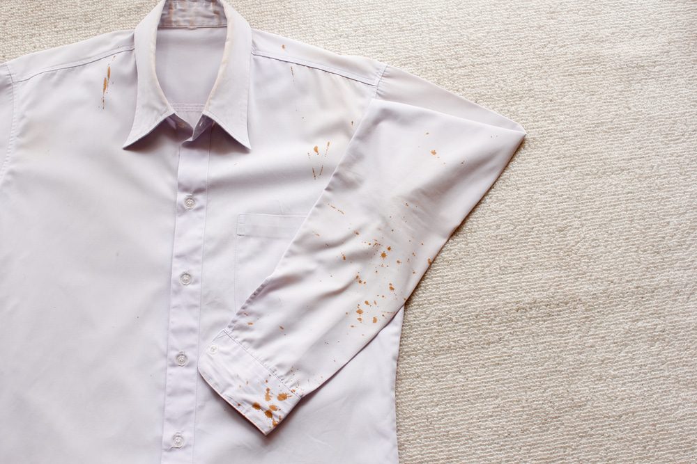 How to remove rust stain from clothes