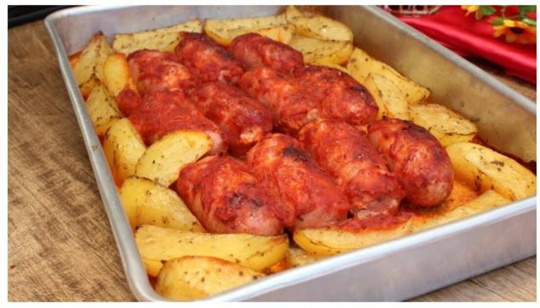 See the best Sausage with Potatoes in the Oven a