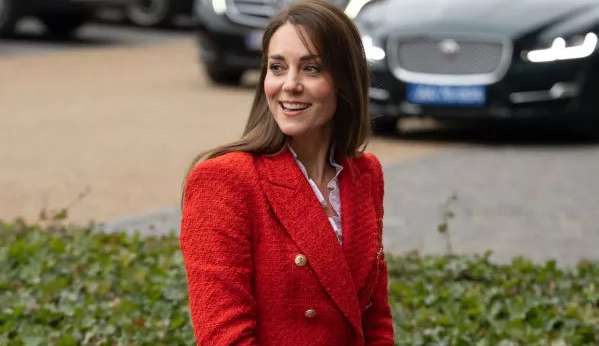 Kate Middleton shows that the womens blazer is a great