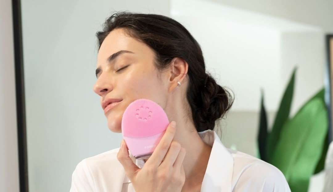 discover this skin cleansing accessory