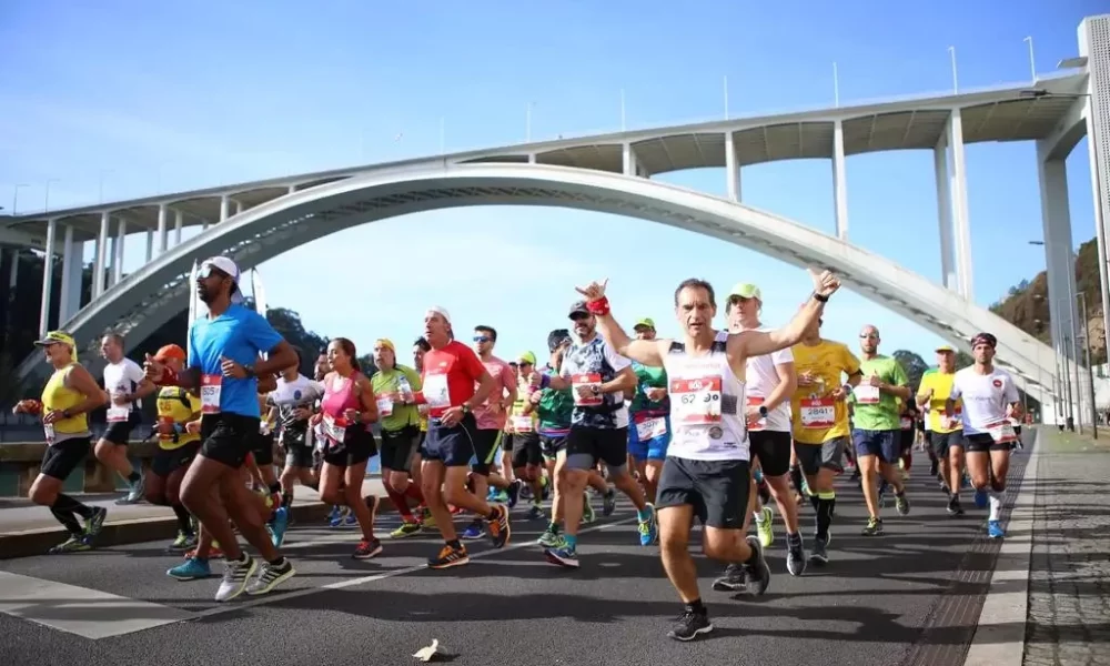 Let's run the Porto Marathon with Corrida no Ar?