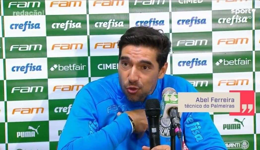 At a press conference, Abel Ferreira appreciates Ronaldo Fenômeno's praise