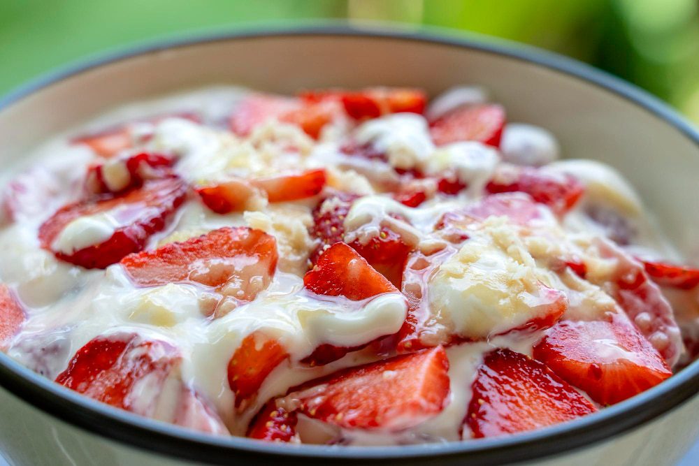 Condensed Milk Filling with Strawberry