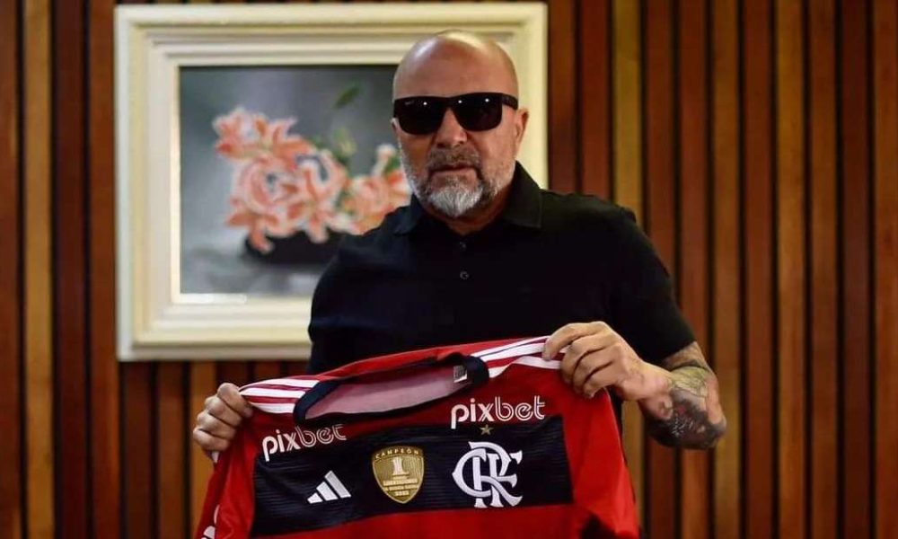New Flamengo coach Jorge Sampaoli lands in Rio de Janeiro