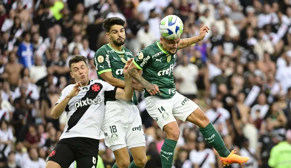 Vasco opens up an advantage but concedes a draw to
