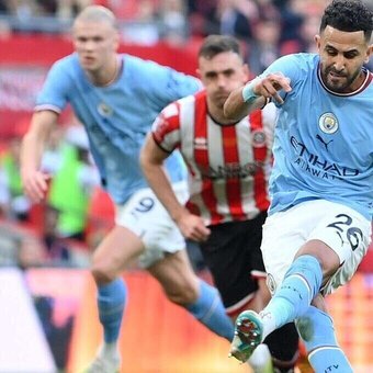 With historic performance by Mahrez Manchester City win and advance