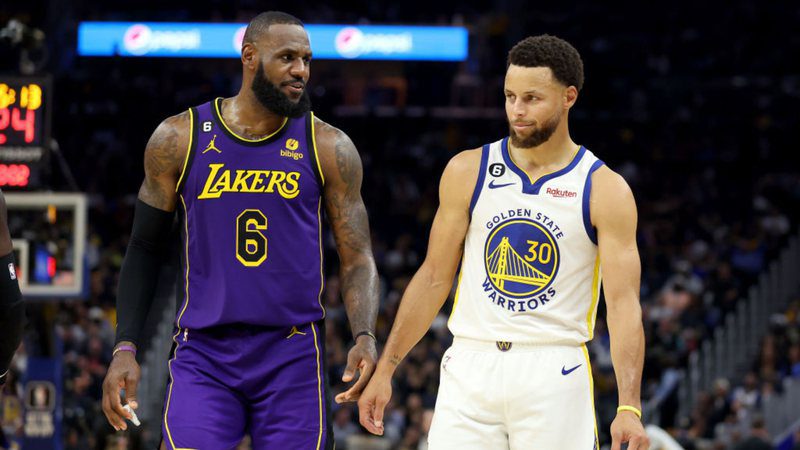 Lebron James vents about Curry and surprises before the NBA