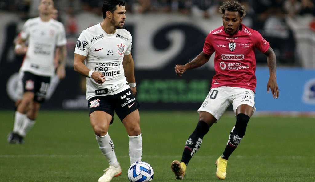 Corinthians loses in Luxembourg's debut and gets complicated in Libertadores