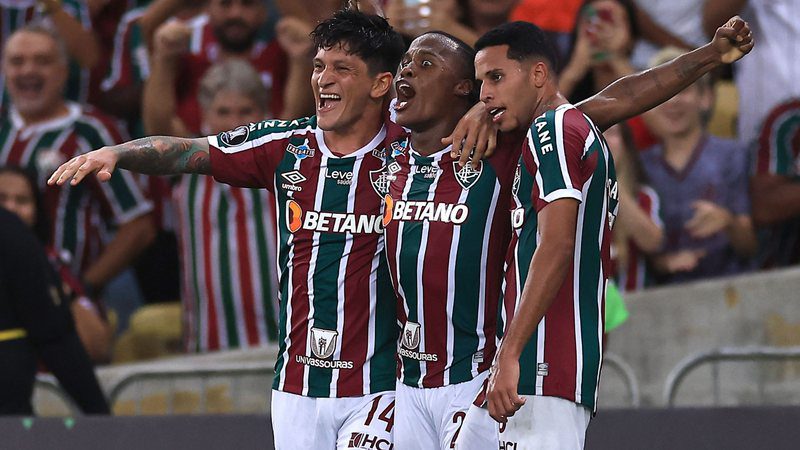 With a hat trick by Cano, Fluminense thrashes River Plate at