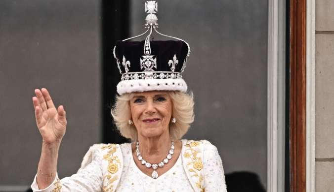 Discover Queen Camilla's haircut
