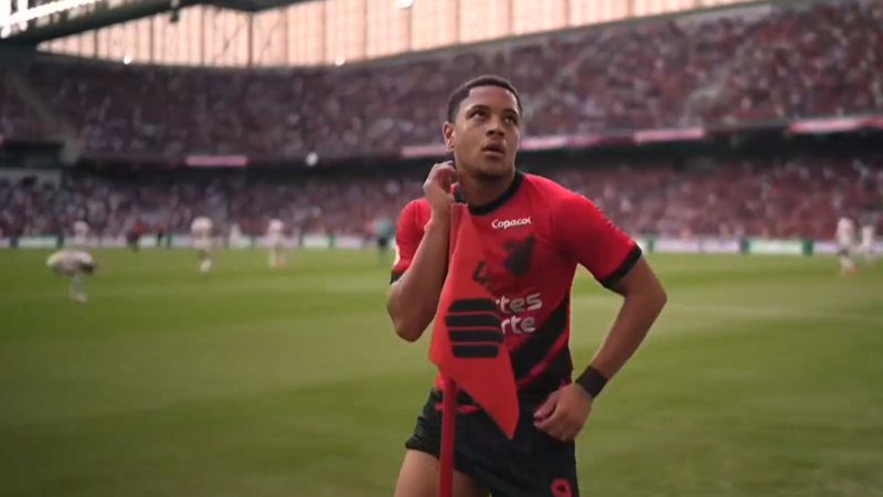 Vitor Roque scores and Athetico PR beats Flamengo