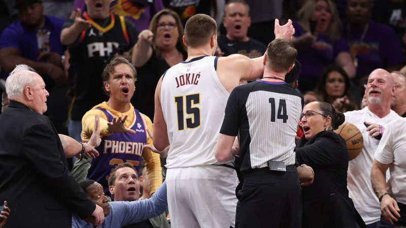 Jokic scores points, but causes controversy with Suns owner