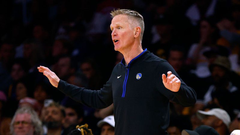 Kerr opens up on NBA officiating game against Lakers