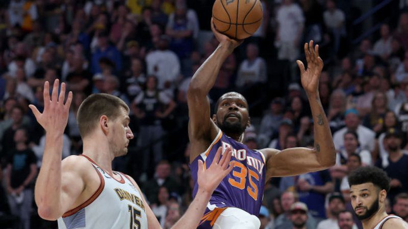 In Nuggets and Suns, Durant pushes Jokic and new controversy