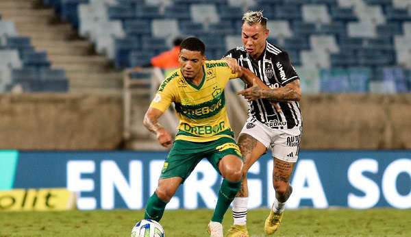 Atlético Mineiro defeats Cuiabá and wins the first away from