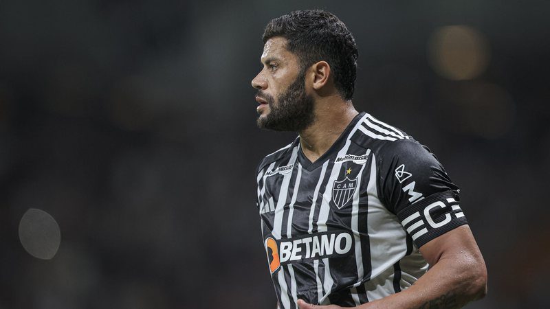 After victory, Hulk criticizes the state of the Mineirão lawn