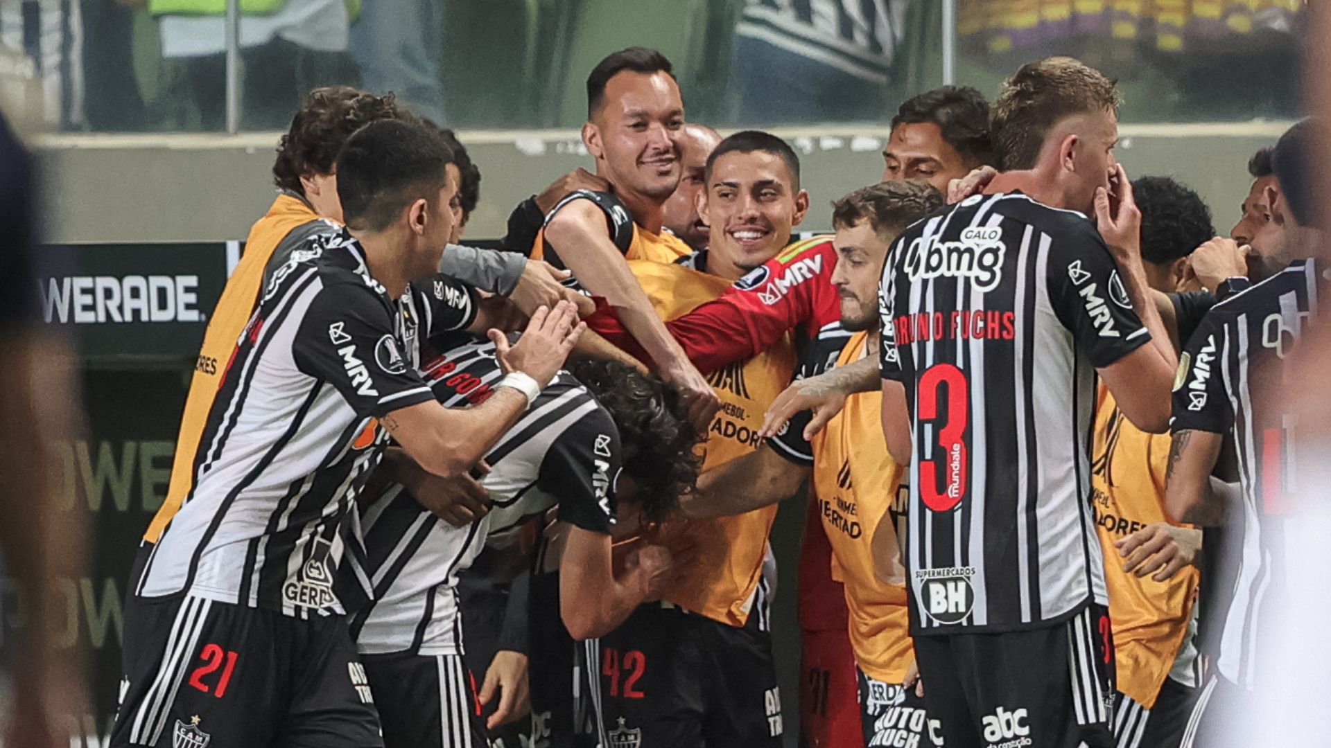 Atlético players celebrate Igor Gomes' goal