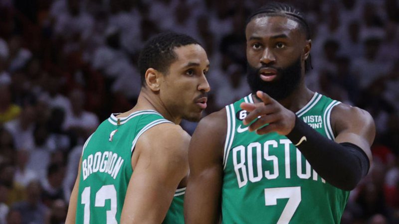 Brown sends message about Celtics and Heat: "We want to