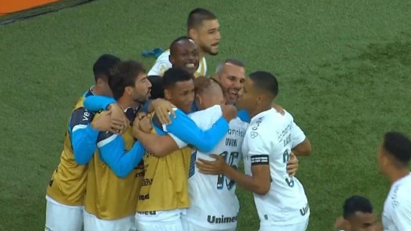 Grêmio holds Athletico PR and wins in the Brasileirão