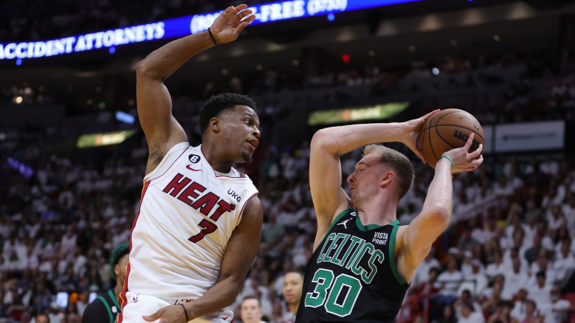 Miami Heat beats Boston Celtics in NBA