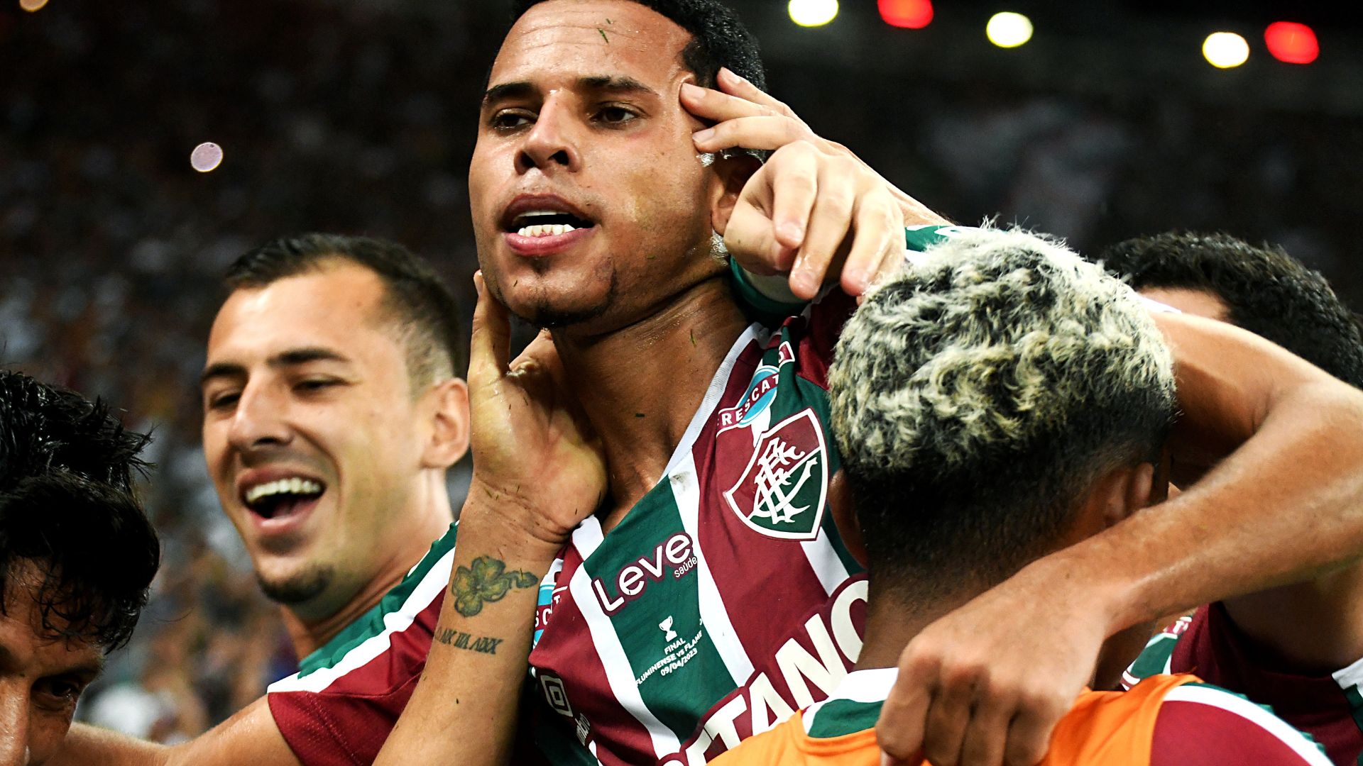 Aleksander celebrating a goal scored in the Carioca Championship final (Credit: Mailson Santana / Fluminense)