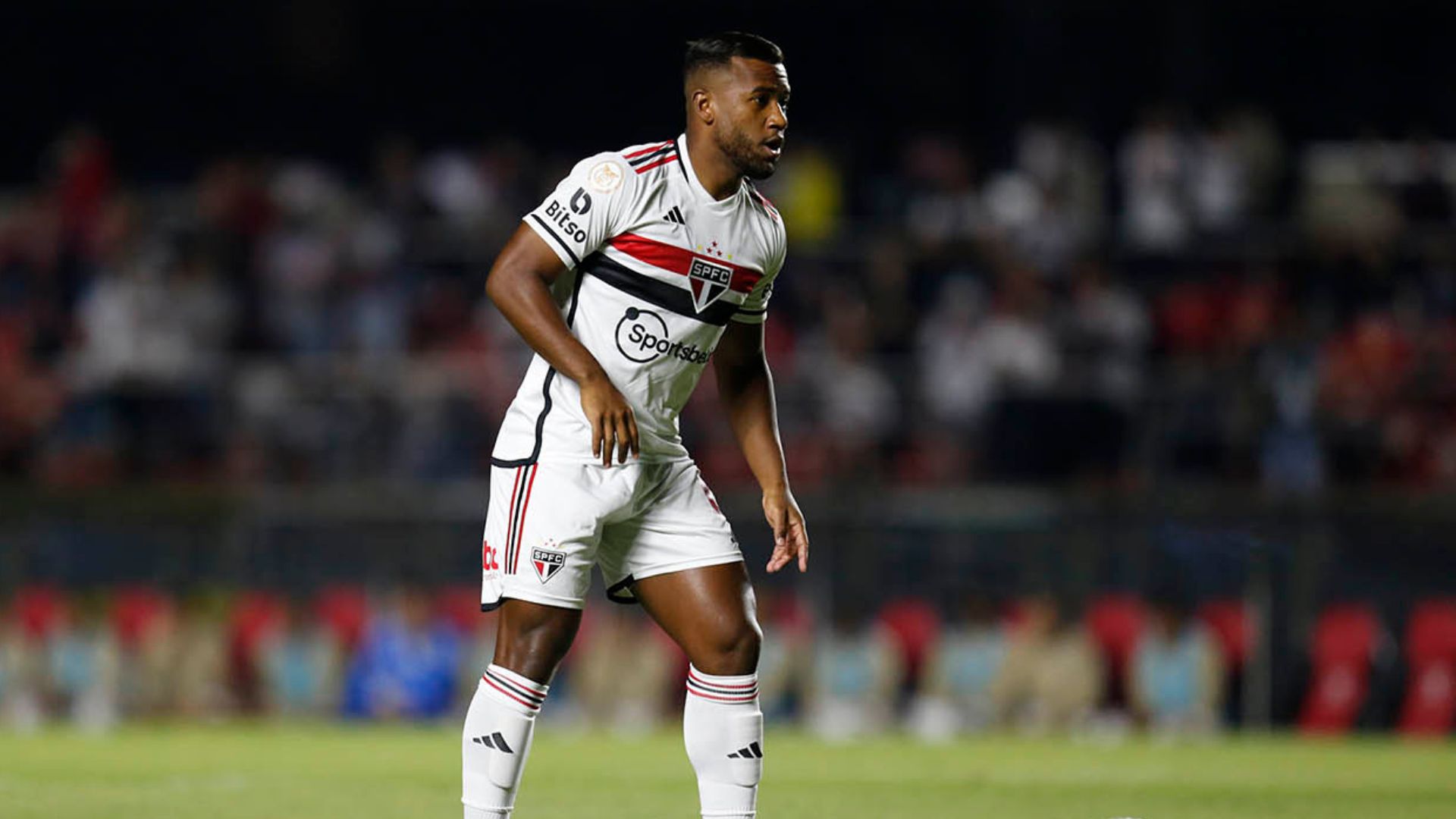 Luan in action for São Paulo, against América-MG (Credit: Getty Images)