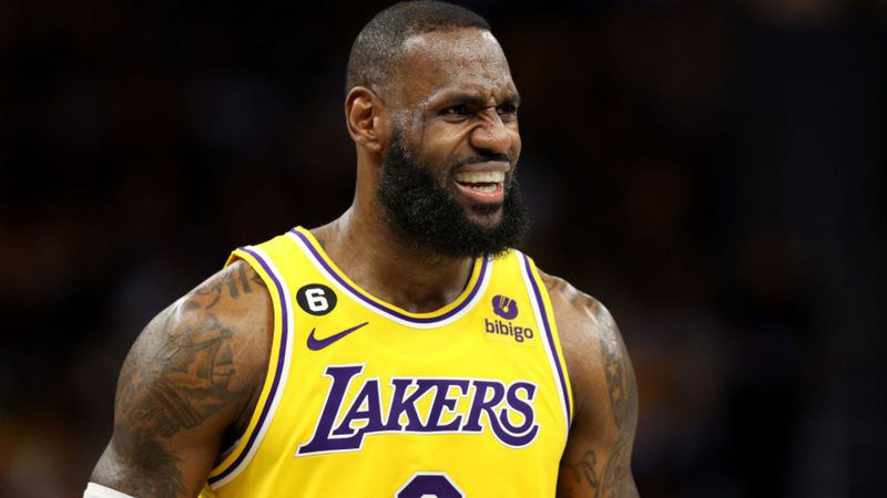 Warriors are scared by 'new' LeBron James on the Lakers: