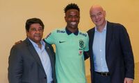 After meeting with Infantino, Vini Jr takes a position in