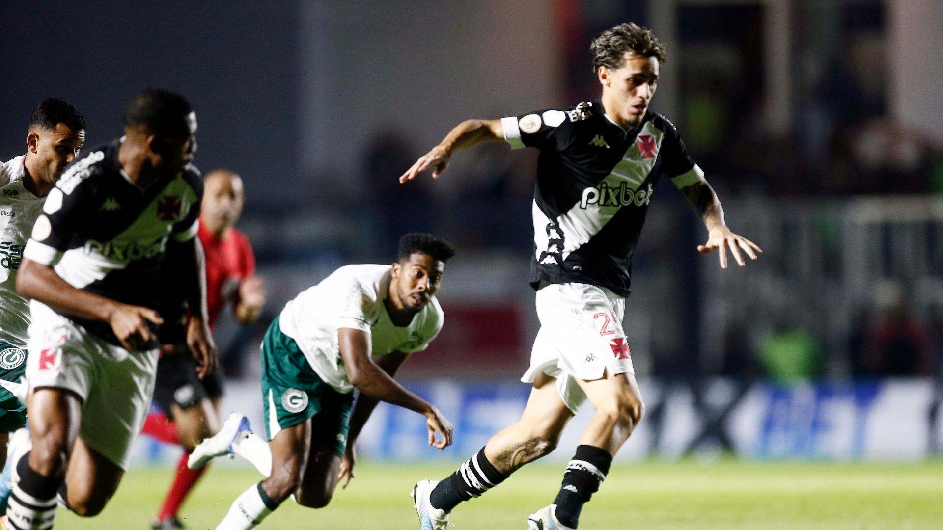 Vasco put pressure on Goiás from the first minutes of the match (Credit: Daniel Ramalho / Vasco)
