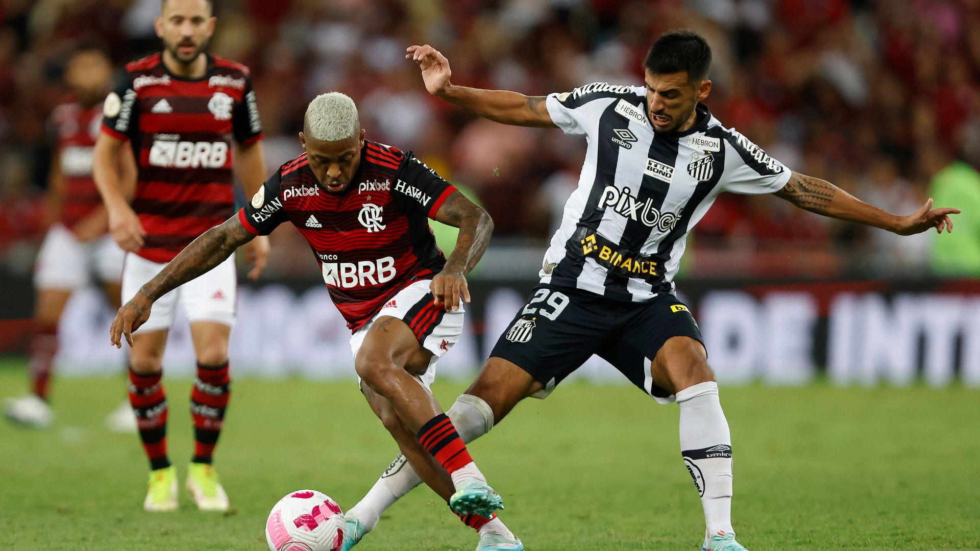 Marinho in action for Flamengo