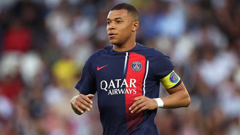 PSG warns ball market and asks for billionaire value for
