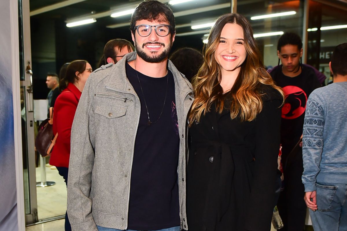 Juliana Paiva makes a rare appearance with her boyfriend in