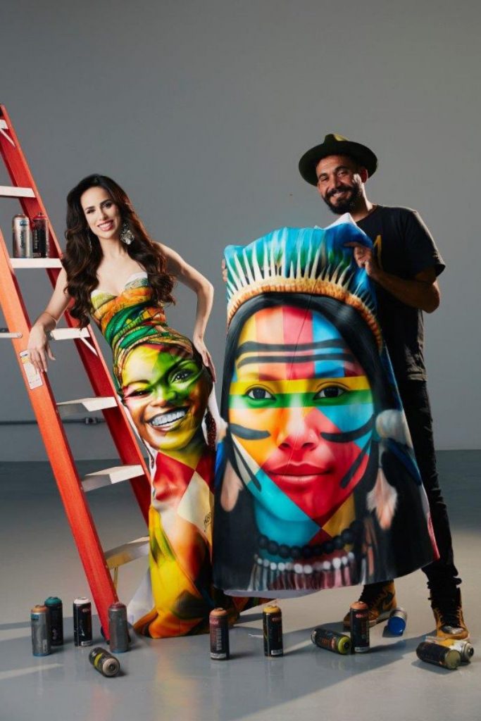 Front and back of Mia Mamede's dress, painted by Eduardo Kobra