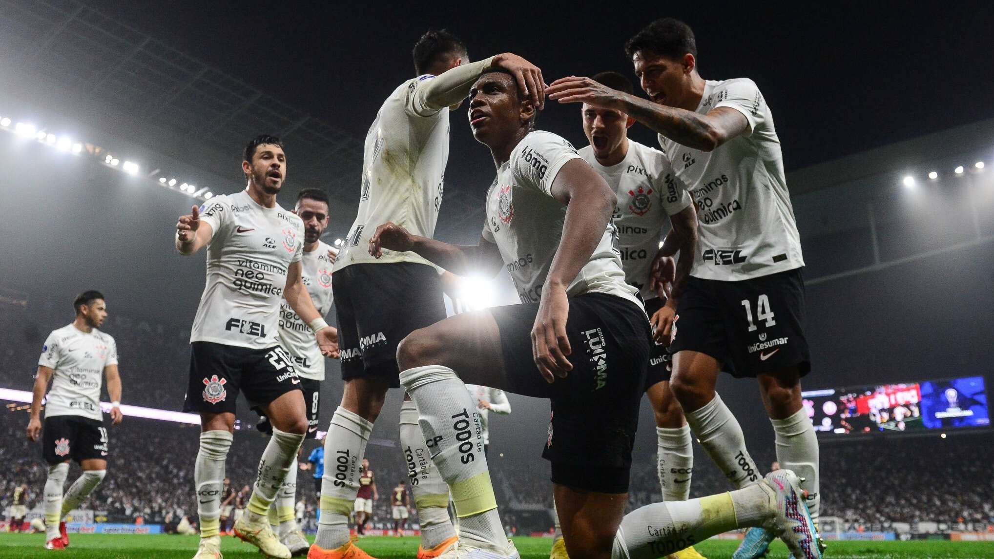 Corinthians surprises with reserve team and forwards qualification in Sul Americana