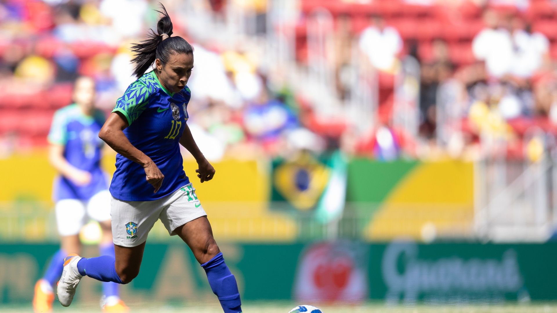 Marta in action against Chile (Credit: Thais Magalhães / CBF)