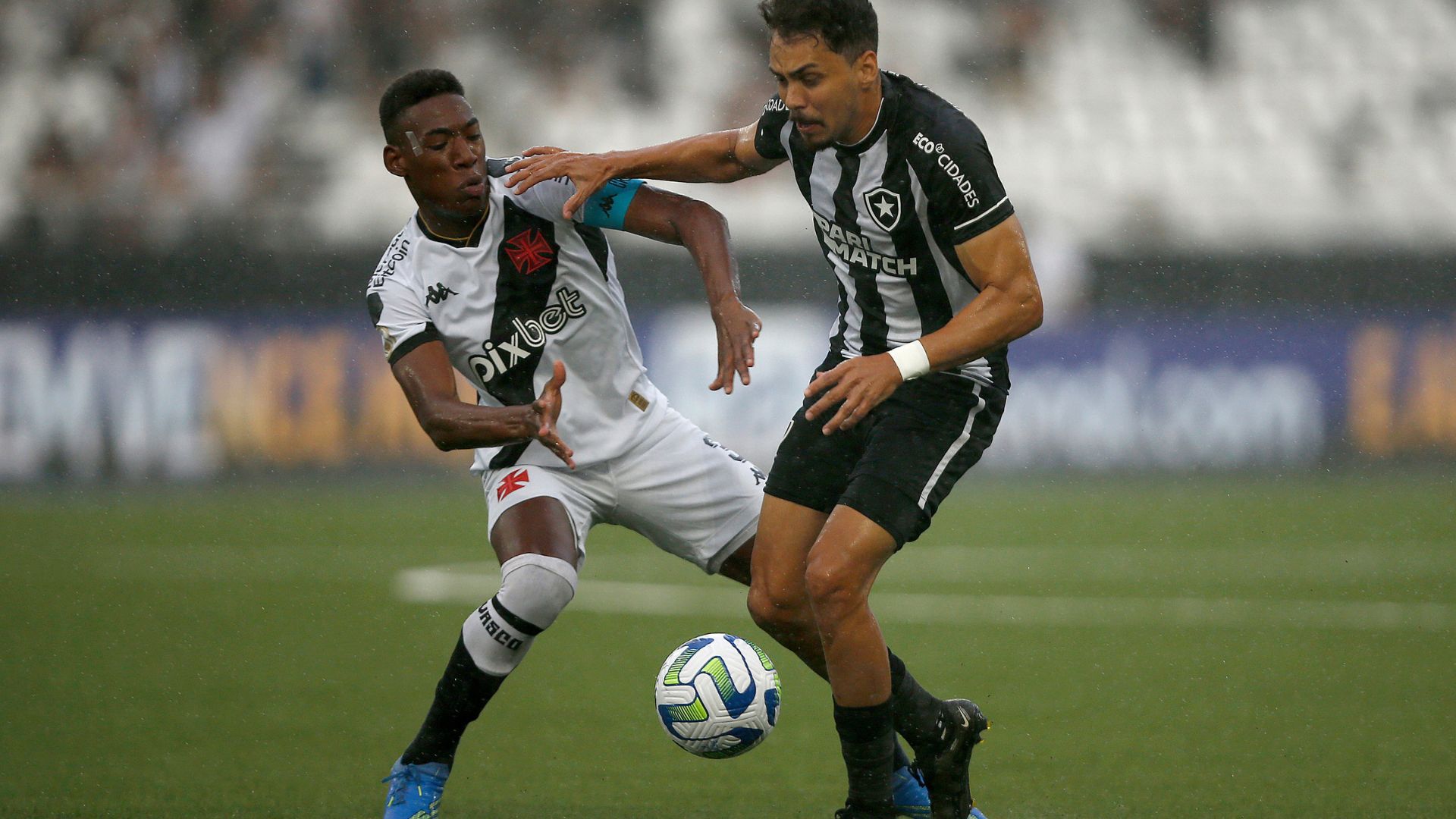 Eduardo in action for Botafogo