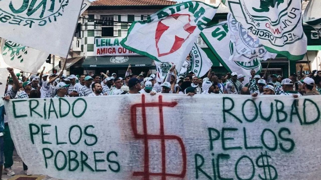 Mancha Alvi Verde protests against Palmeiras board