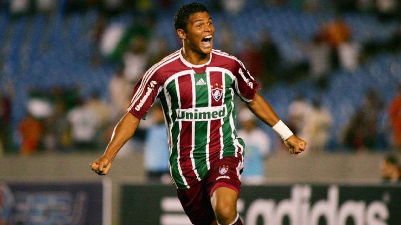 Thiago Silva surprises by revealing his return to Fluminense and