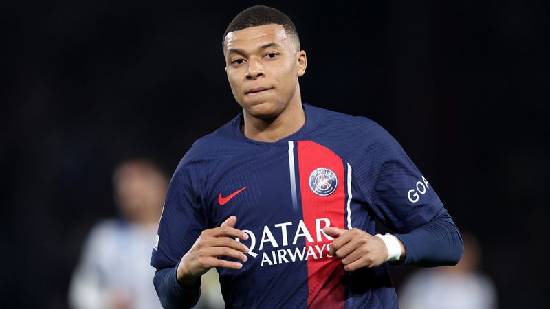 Mbappé asks, and Real Madrid will sign the player's brother,