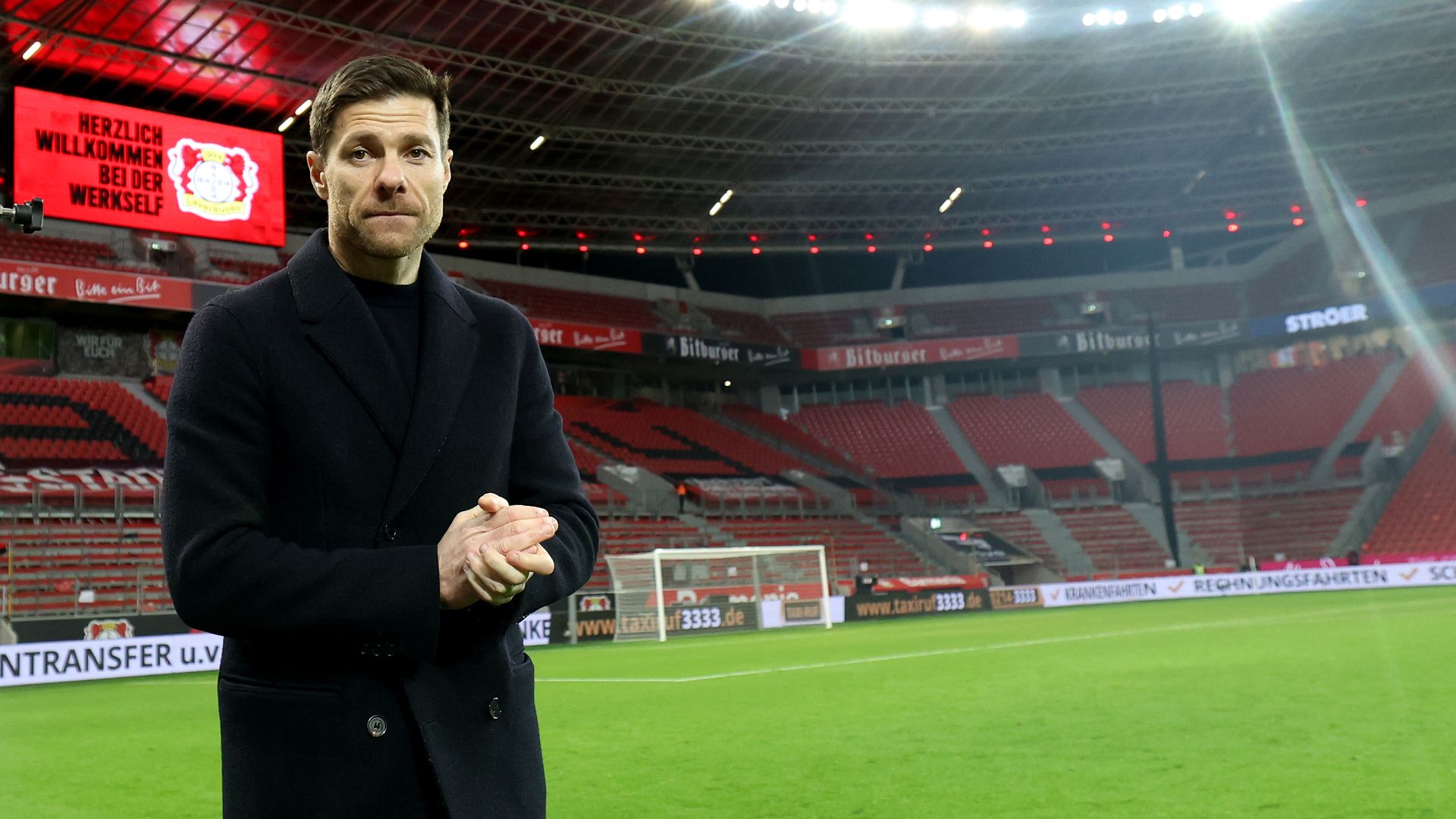 Xabi Alonso before the match between Leverkusen and Mainz (Credit: Getty Images)